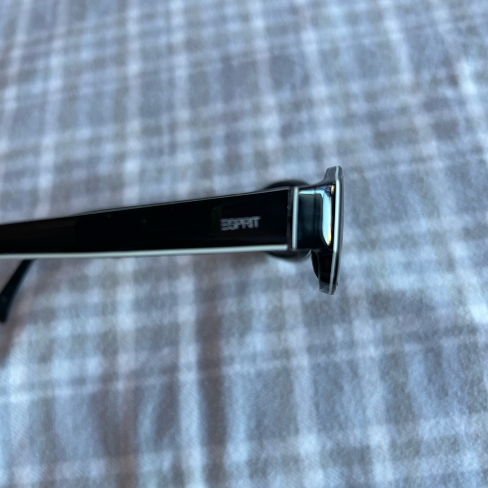 Esprit Elegant Black Sunglasses w/ prescription lenses - Picture 8 of 8